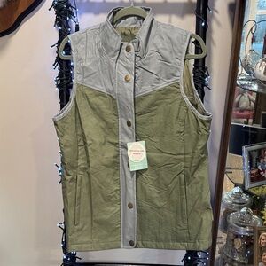 Magellan Outdoors Olive and Gray Vest